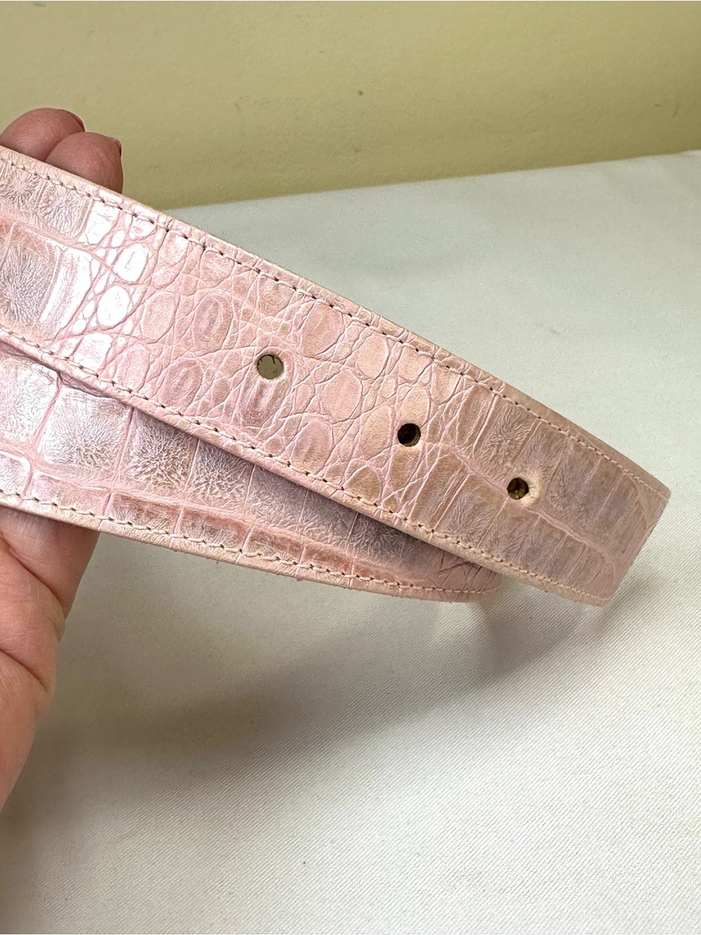 Escada Pink Croc Embossed Leather belt silvertone logo Italy 26-28” holes - Picture 9 of 9